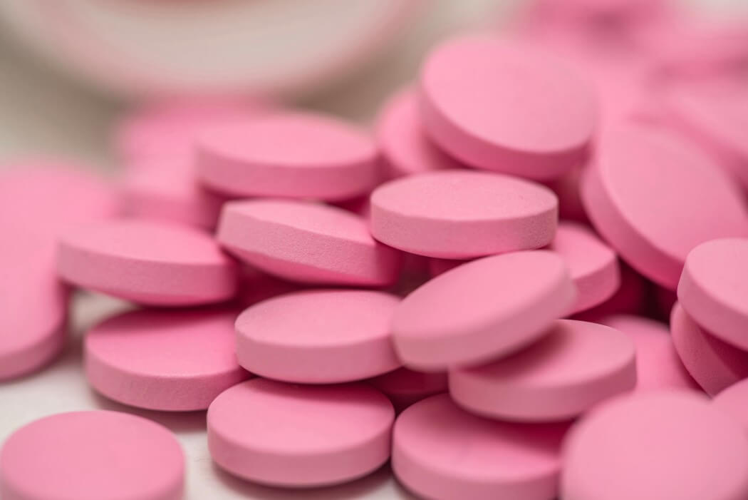 pink-pills_t20_4ENQxy (1)